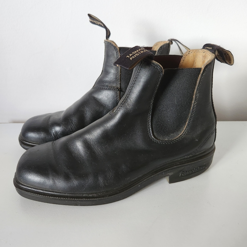 Blundestone size 4 AU  US 7